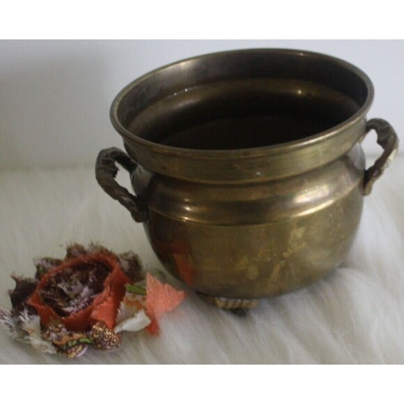 Vintage Brass Cauldron Pot 3 Footed Planter Ornate Feet Handles 4” Diameter - Picture 3 of 7